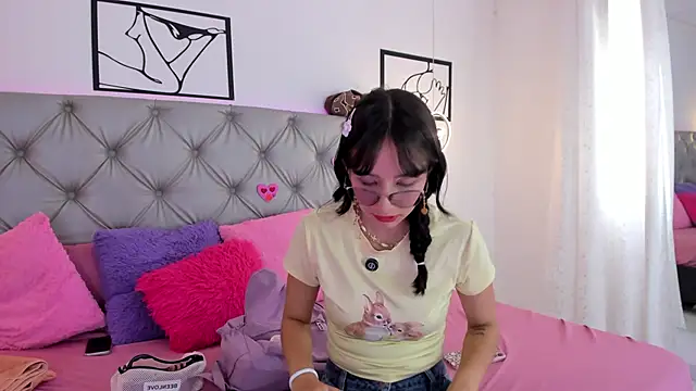 Naughty Couple83 online show from 03-19-26, 05:28