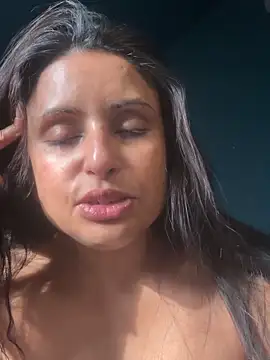 Angelaarayexx online show from 05-10-26, 07:02