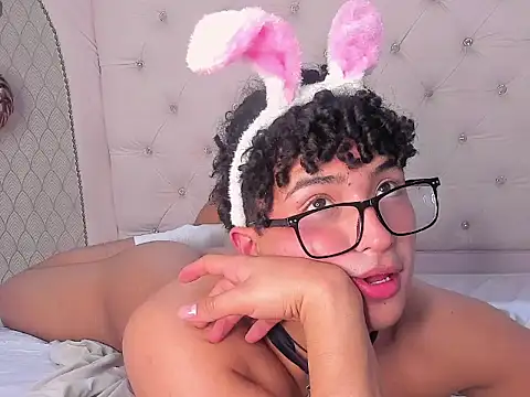 Snapshot of Valentin0_3 chatting on 11-04-25, 07:13 Valentin0 3 online show from 11-04-25, 07:13