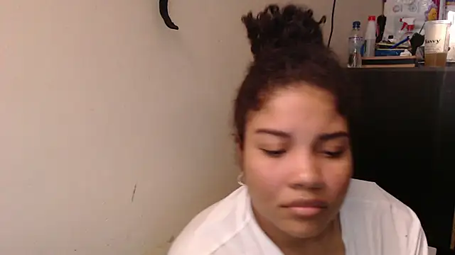 madelene online show from 05-02-26, 02:27