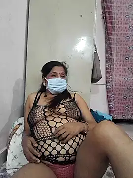 Snapshot of mature_mimi chatting on 03-27-26, 06:40 mature mimi online show from 03-27-26, 06:40