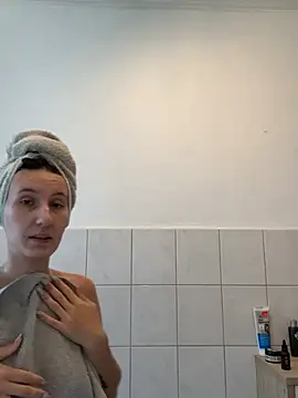 Emilia Mausi online show from 05-28-26, 10:23