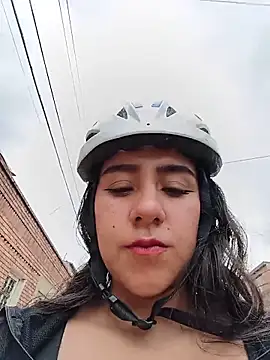CAROLINE  07 online show from 05-18-26, 04:35