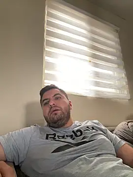 Snapshot of raulgzz4 chatting on 04-14-26, 04:02 raulgzz4 online show from 04-14-26, 04:02