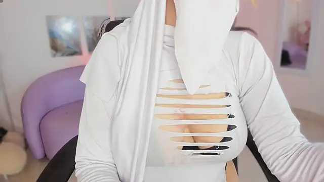Snapshot of salma_isawwii chatting on 04-28-26, 03:28 salma isawwii online show from 04-28-26, 03:28