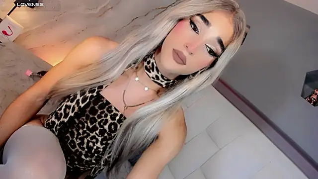 Ariia-janee online show from 03-06-26, 05:04