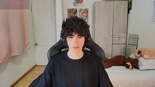 Nude Boy18 online show from 05-21-26, 03:57