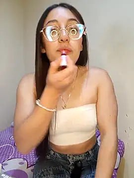 Snapshot of StefaniaFoxx_ chatting on 03-19-26, 06:06 StefaniaFoxx online show from 03-19-26, 06:06
