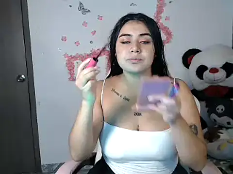 Snapshot of sophiadaza666 chatting on 04-30-26, 12:17 sophiadaza666 online show from 04-30-26, 12:17