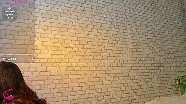 Snapshot of PhantomLace chatting on 04-15-26, 05:36 PhantomLace online show from 04-15-26, 05:36