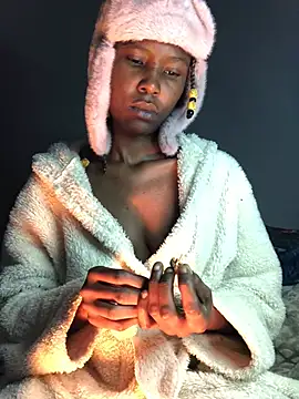 Snapshot of blueyXxX chatting on 07-03-26, 04:41 blueyXxX online show from 07-03-26, 04:41
