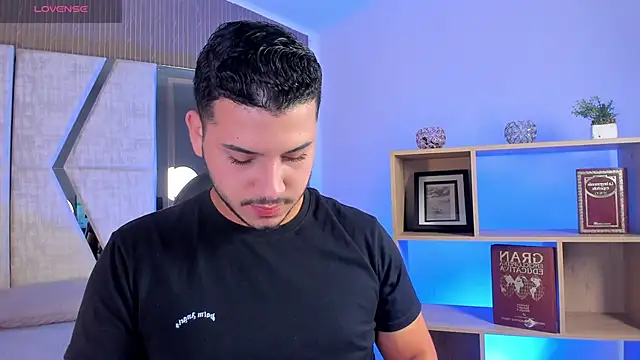 Axel grey  online show from 04-14-26, 12:44