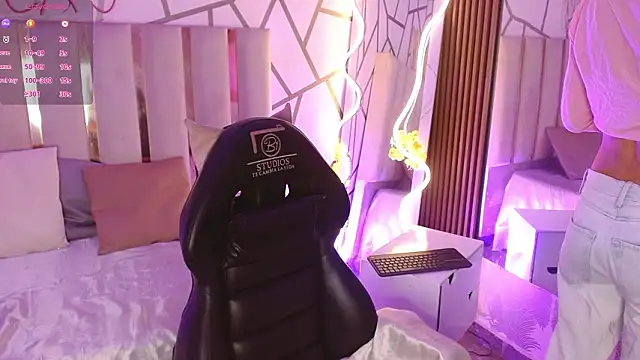 CYRUS TAY online show from 02-23-26, 12:24