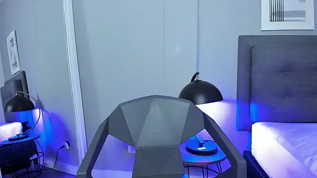 Snapshot of Tylerffoxx chatting on 11-06-25, 08:32 Tylerffoxx online show from 11-06-25, 08:32