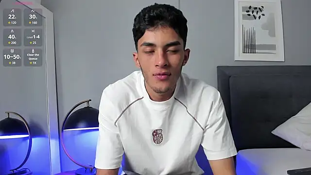 Snapshot of Tylerffoxx chatting on 02-04-26, 08:03 Tylerffoxx online show from 02-04-26, 08:03