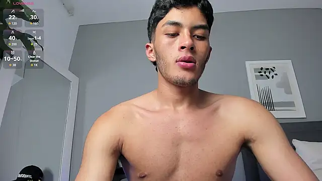 Snapshot of Tylerffoxx chatting on 02-05-26, 08:24 Tylerffoxx online show from 02-05-26, 08:24