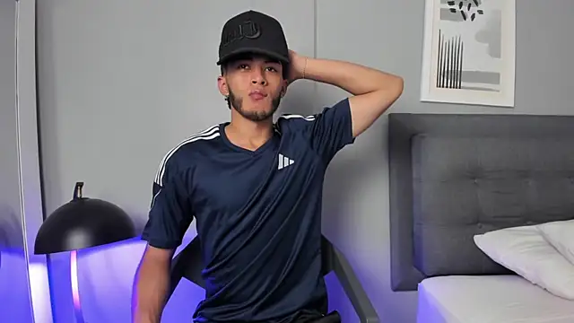 Tylerffoxx online show from 04-07-26, 08:20