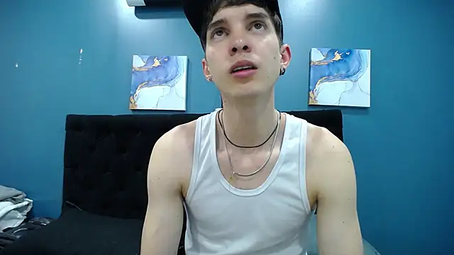 Jheampiiero online show from 10-31-25, 01:34