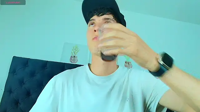 Jheampiiero online show from 03-24-26, 01:49