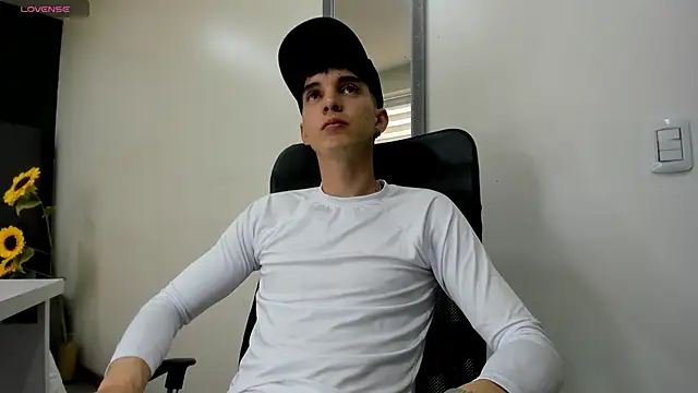 Jheampiiero online show from 04-14-26, 07:09