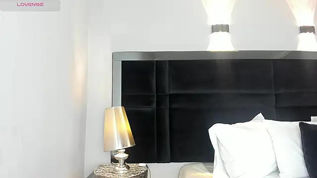 CarolineLee  online show from 03-19-26, 10:36