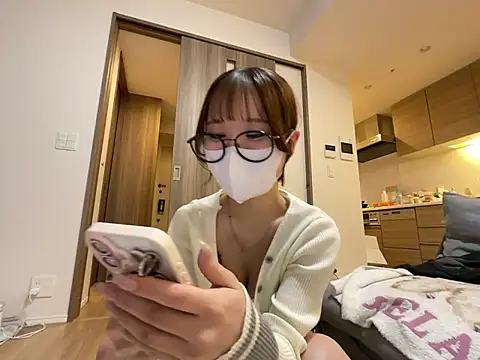 Snapshot of nano-da-u chatting on 06-04-26, 10:38 nano-da-u online show from 06-04-26, 10:38