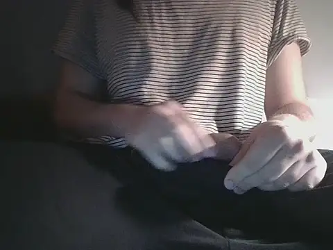 LunarKya online show from 06-12-26, 11:03