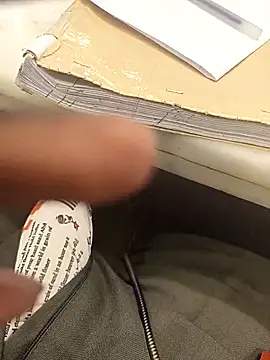 hotboy43339 online show from 01-06-26, 03:43