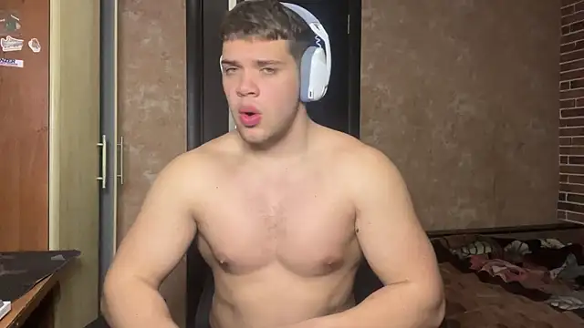 MusclePhantom online show from 05-05-26, 08:06