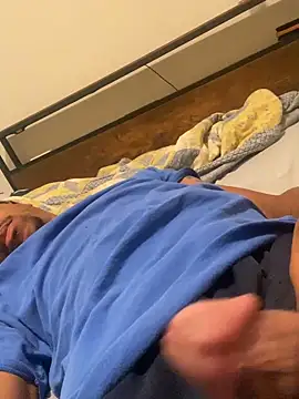 Snapshot of huhgtr chatting on 12-01-25, 04:23 huhgtr online show from 12-01-25, 04:23