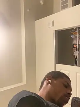 Snapshot of huhgtr chatting on 03-23-26, 11:47 huhgtr online show from 03-23-26, 11:47