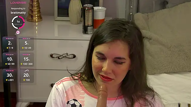 Snapshot of LolaButtie chatting on 06-30-26, 06:36 LolaButtie online show from 06-30-26, 06:36