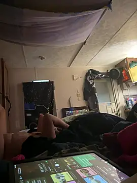 Snapshot of shakeweight chatting on 01-12-26, 07:13 shakeweight online show from 01-12-26, 07:13