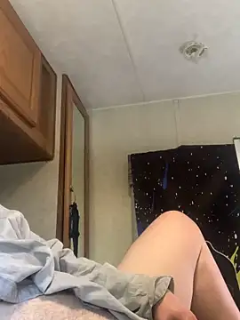 Snapshot of shakeweight chatting on 01-31-26, 10:41 shakeweight online show from 01-31-26, 10:41