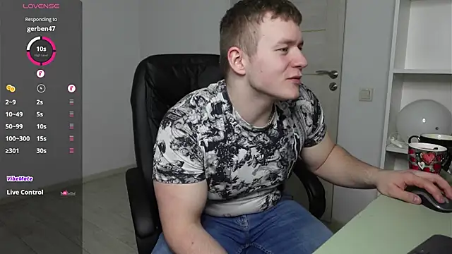 Snapshot of Richard_Dullas chatting on 12-22-25, 02:14 Richard Dullas online show from 12-22-25, 02:14