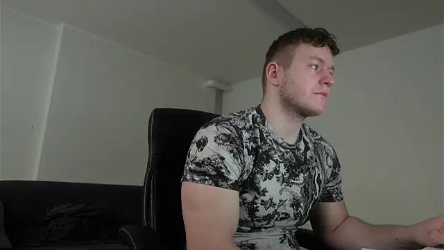 Snapshot of Richard_Dullas chatting on 02-12-26, 09:26 Richard Dullas online show from 02-12-26, 09:26