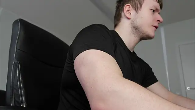 Snapshot of Richard_Dullas chatting on 03-30-26, 01:01 Richard Dullas online show from 03-30-26, 01:01