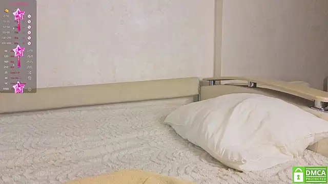 KittenFang online show from 10-10-25, 06:40