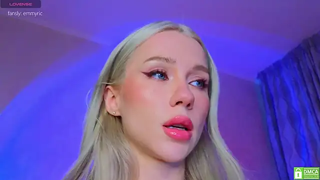 KittenFang online show from 03-26-26, 11:27