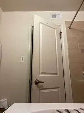 Snapshot of vonybac123 chatting on 03-31-26, 12:01 vonybac123 online show from 03-31-26, 12:01