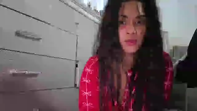 LuckyKhloe online show from 11-25-25, 02:06