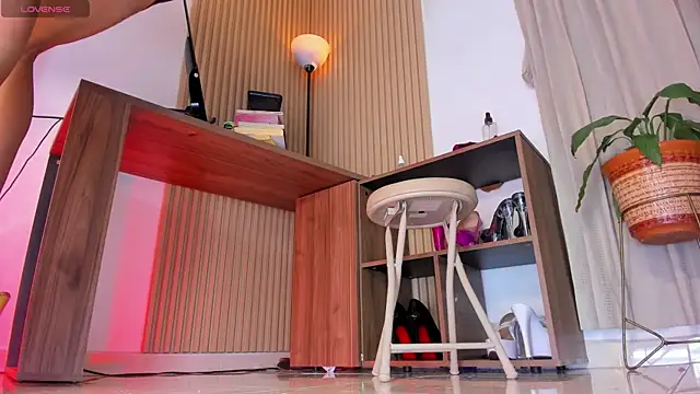 Anastacia lestrange online show from 06-07-26, 01:43