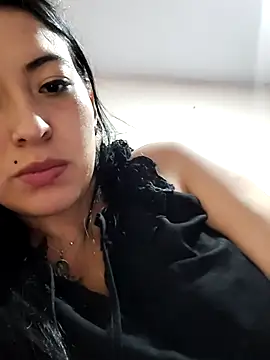 angelicroose2 online show from 02-14-26, 03:58