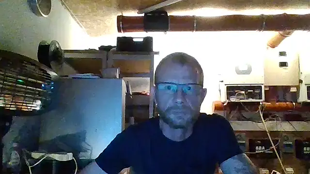 Snapshot of celsior45 chatting on 05-19-26, 05:08 celsior45 online show from 05-19-26, 05:08