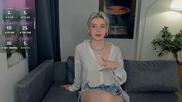 Snapshot of OdelynaAsp chatting on 10-17-25, 10:51 OdelynaAsp online show from 10-17-25, 10:51