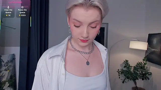 Snapshot of OdelynaAsp chatting on 11-06-25, 12:28 OdelynaAsp online show from 11-06-25, 12:28