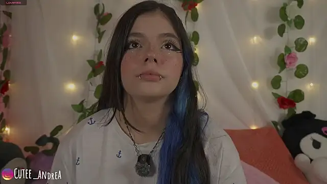 Snapshot of cutee_andrea chatting on 07-12-26, 03:08 cutee andrea online show from 07-12-26, 03:08