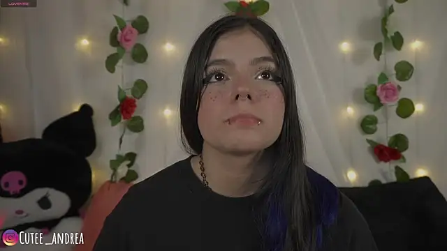 Snapshot of cutee_andrea chatting on 07-15-26, 02:06 cutee andrea online show from 07-15-26, 02:06
