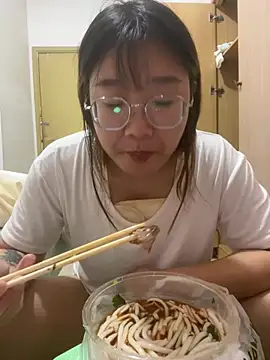 sisi-maiden online show from 03-25-26, 11:49