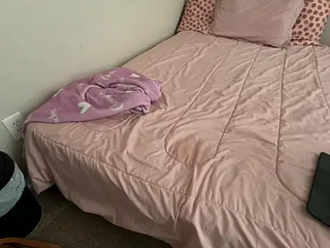 MissElizabethXoXo online show from 06-08-26, 11:38